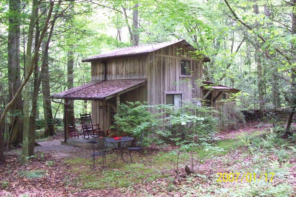 Garden Of Eden Cabins Cosby Exterior photo